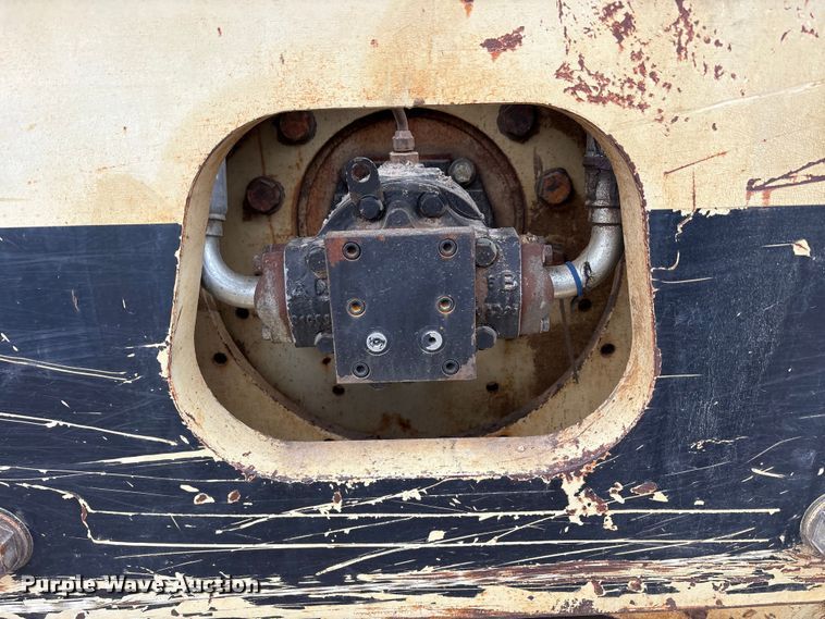 image for item FK1283 2000 Ingersoll Rand SD-100D PRO PAC 