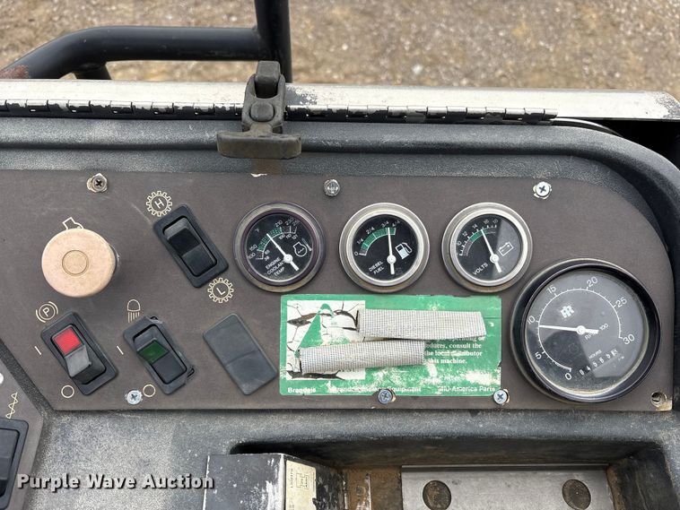 image for item FK1283 2000 Ingersoll Rand SD-100D PRO PAC 