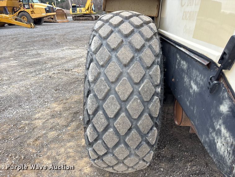 image for item FK1283 2000 Ingersoll Rand SD-100D PRO PAC 