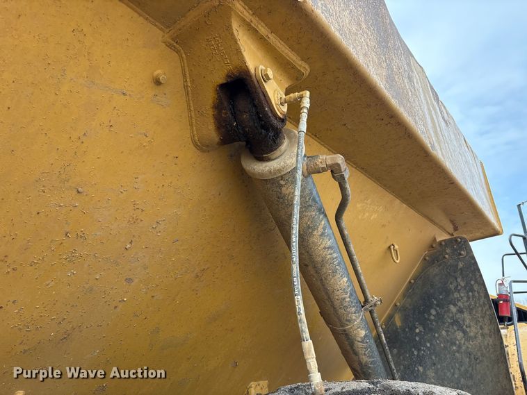 image for item FK1284 2014 Caterpillar 740B articulated haul truck