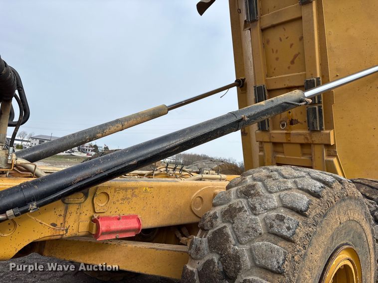 image for item FK1284 2014 Caterpillar 740B articulated haul truck