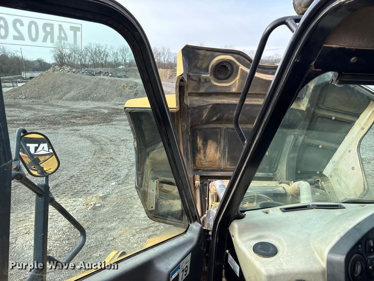 image for item FK1284 2014 Caterpillar 740B articulated haul truck