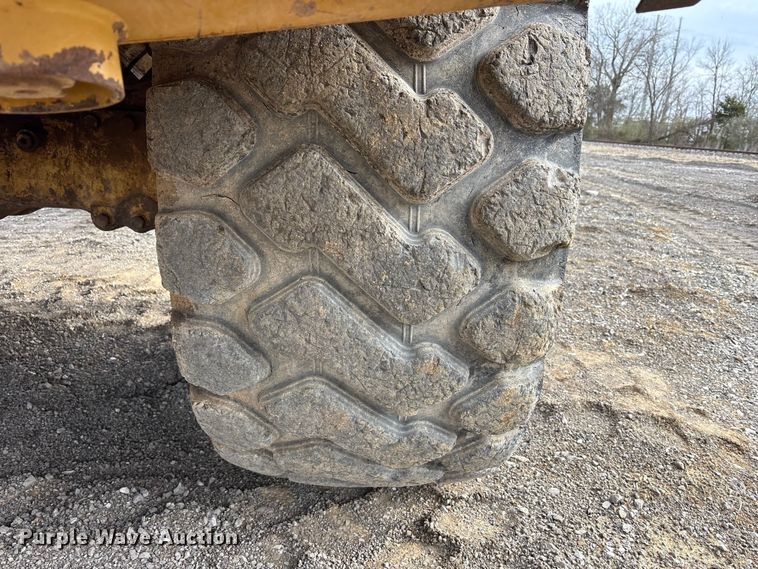 image for item FK1284 2014 Caterpillar 740B articulated haul truck