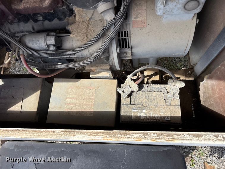 image for item FK1289 2006 Magnum MLT3060MMH light plant