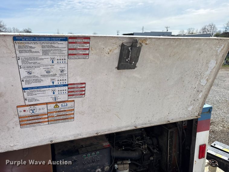 image for item FK1289 2006 Magnum MLT3060MMH light plant