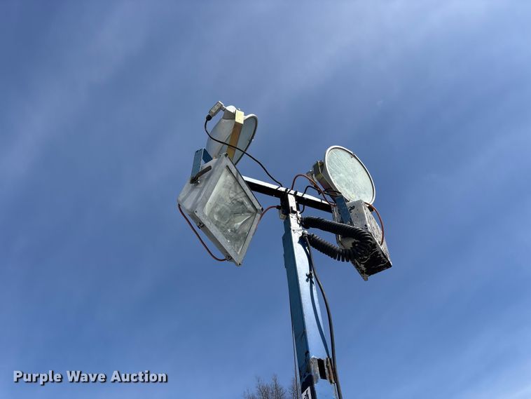 image for item FK1289 2006 Magnum MLT3060MMH light plant