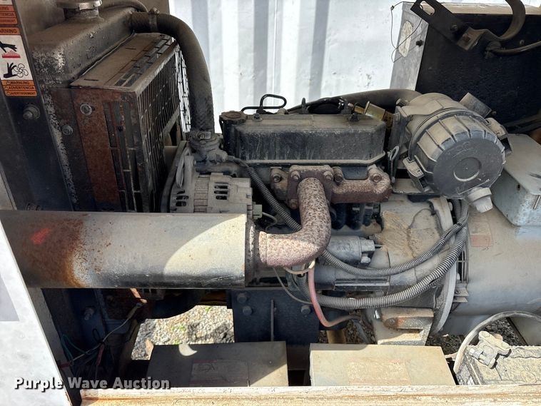 image for item FK1289 2006 Magnum MLT3060MMH light plant