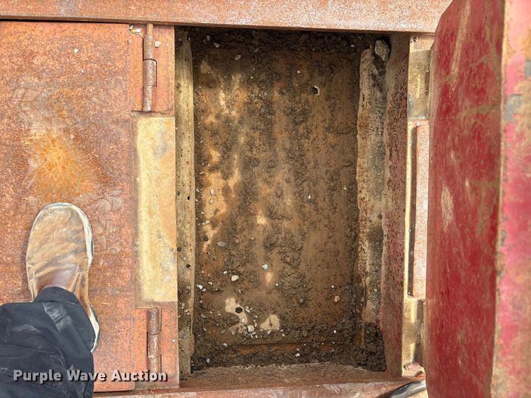 image for item FK1290 2007 Trail King Industries lowboy equipment trailer