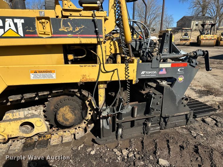 image for item FK1844 1998 Caterpillar AP-650-B paver