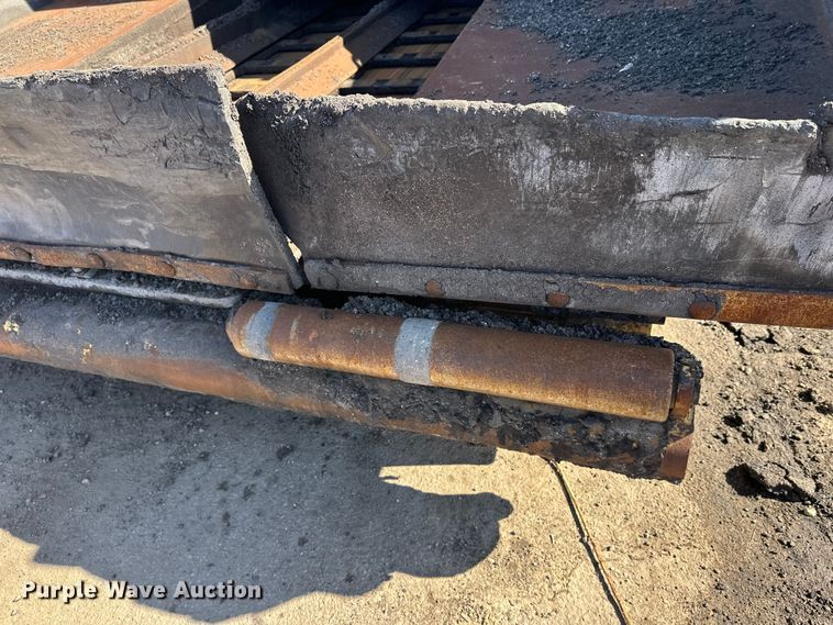 image for item FK1844 1998 Caterpillar AP-650-B paver