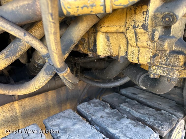 image for item FK1844 1998 Caterpillar AP-650-B paver