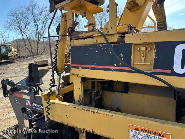 image for item FK1844 1998 Caterpillar AP-650-B paver