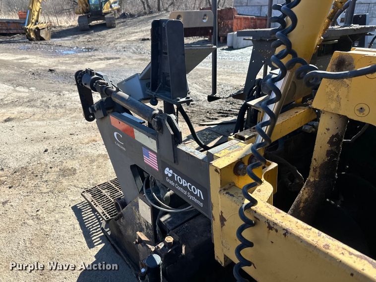 image for item FK1844 1998 Caterpillar AP-650-B paver