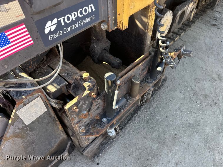 image for item FK1844 1998 Caterpillar AP-650-B paver