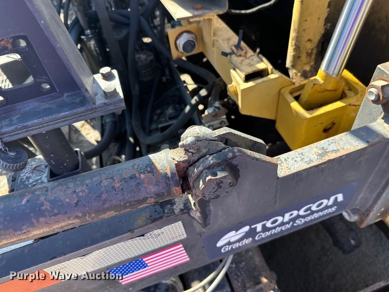 image for item FK1844 1998 Caterpillar AP-650-B paver