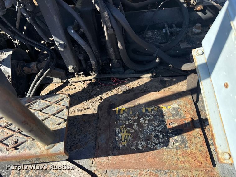 image for item FK1844 1998 Caterpillar AP-650-B paver