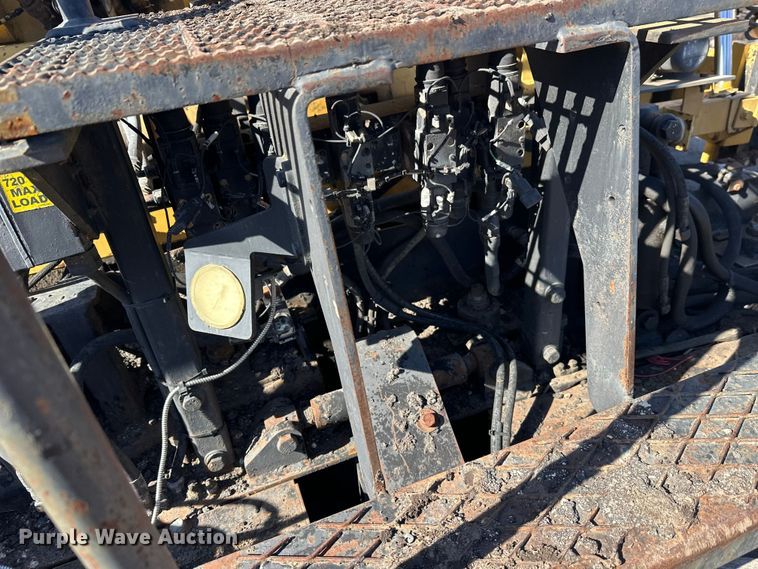 image for item FK1844 1998 Caterpillar AP-650-B paver