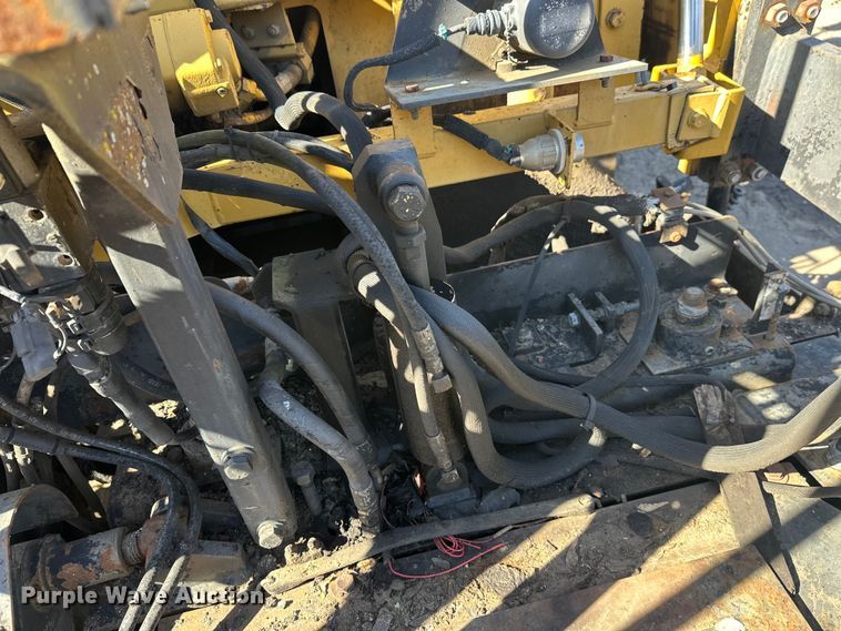 image for item FK1844 1998 Caterpillar AP-650-B paver