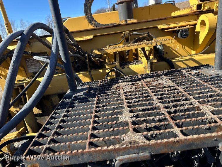 image for item FK1844 1998 Caterpillar AP-650-B paver