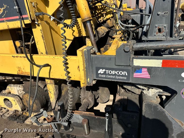 image for item FK1844 1998 Caterpillar AP-650-B paver