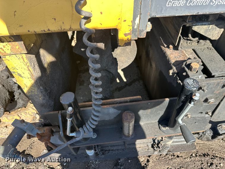 image for item FK1844 1998 Caterpillar AP-650-B paver