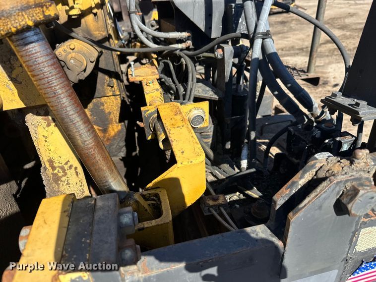 image for item FK1844 1998 Caterpillar AP-650-B paver