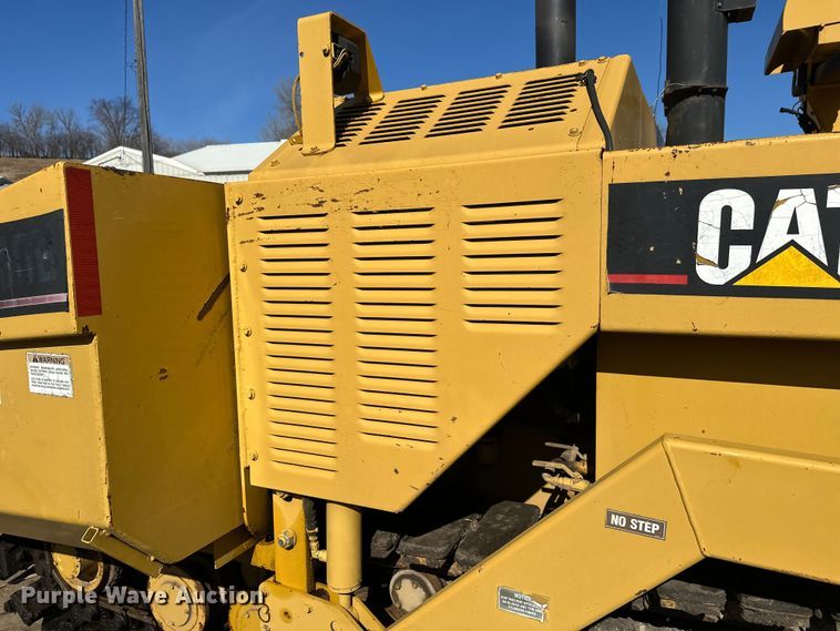 image for item FK1844 1998 Caterpillar AP-650-B paver