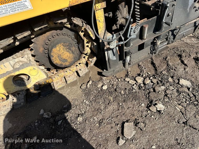 image for item FK1844 1998 Caterpillar AP-650-B paver