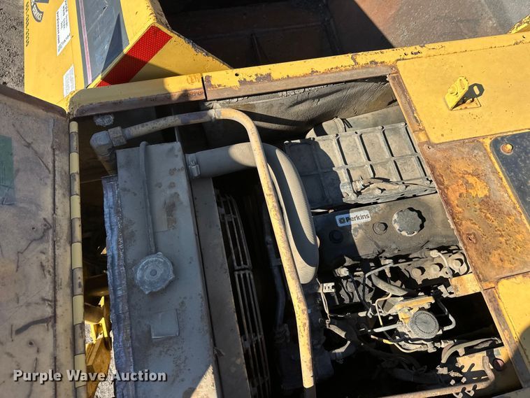 image for item FK1844 1998 Caterpillar AP-650-B paver