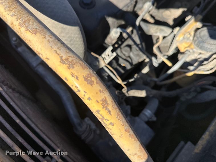 image for item FK1844 1998 Caterpillar AP-650-B paver