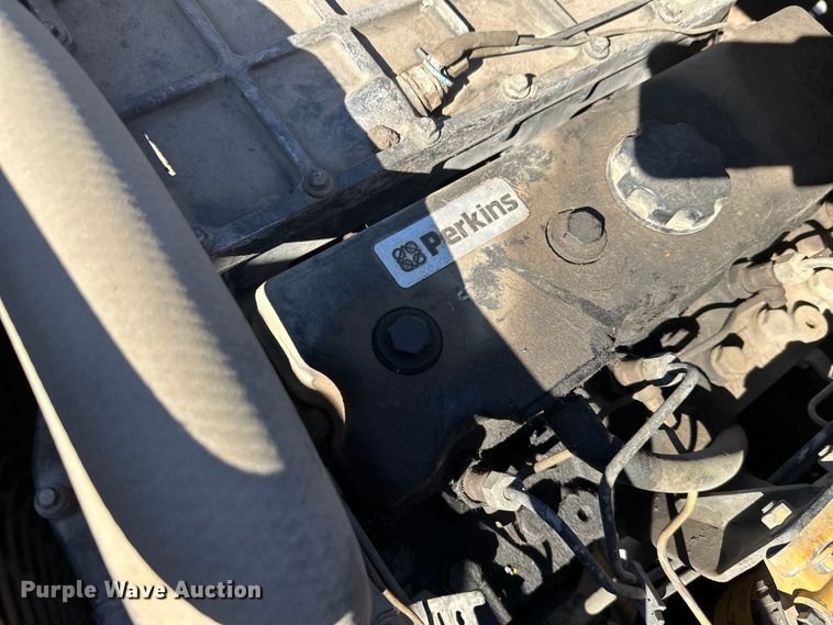 image for item FK1844 1998 Caterpillar AP-650-B paver