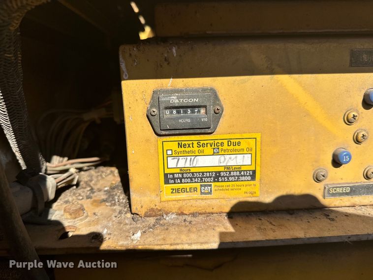 image for item FK1844 1998 Caterpillar AP-650-B paver