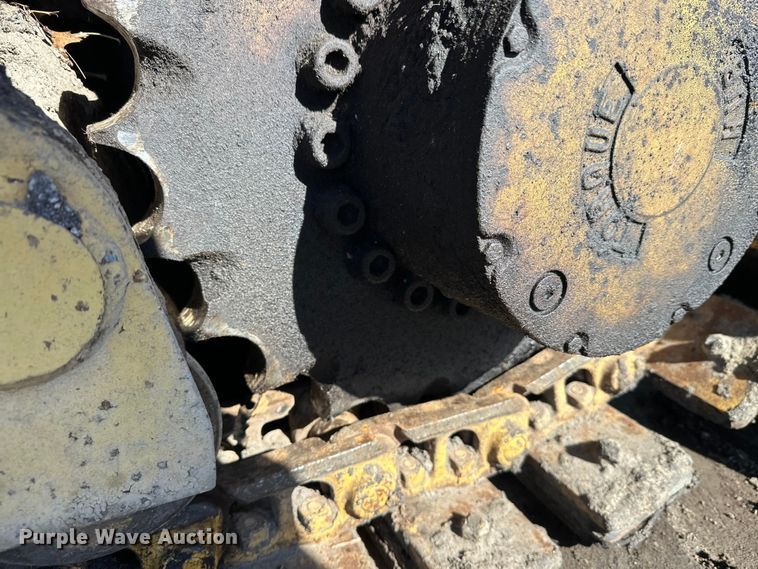 image for item FK1844 1998 Caterpillar AP-650-B paver