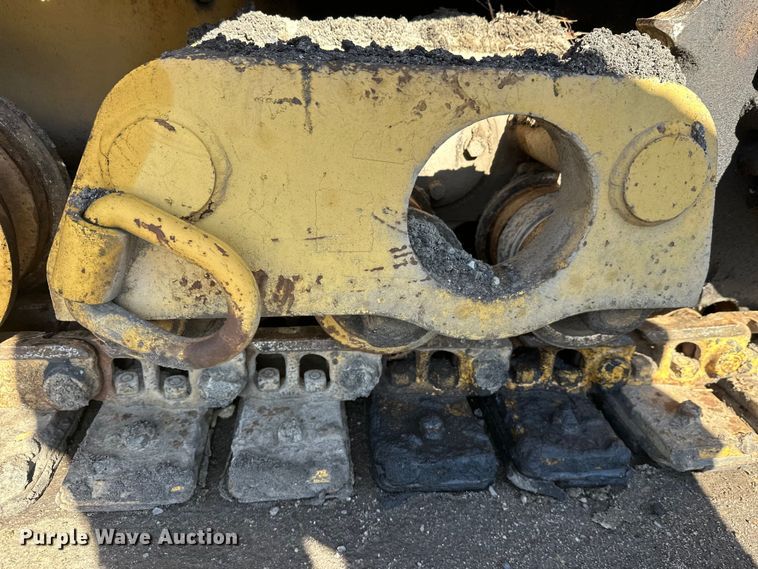 image for item FK1844 1998 Caterpillar AP-650-B paver