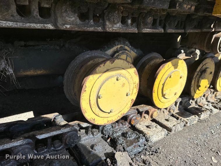 image for item FK1844 1998 Caterpillar AP-650-B paver