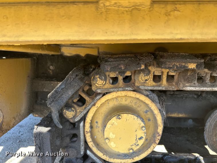 image for item FK1844 1998 Caterpillar AP-650-B paver