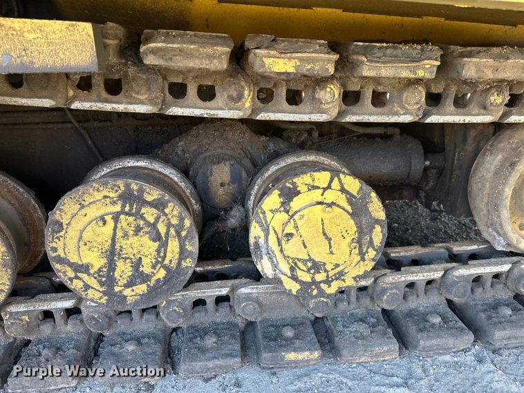 image for item FK1844 1998 Caterpillar AP-650-B paver