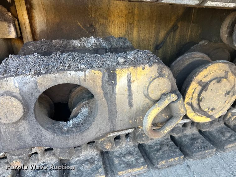 image for item FK1844 1998 Caterpillar AP-650-B paver