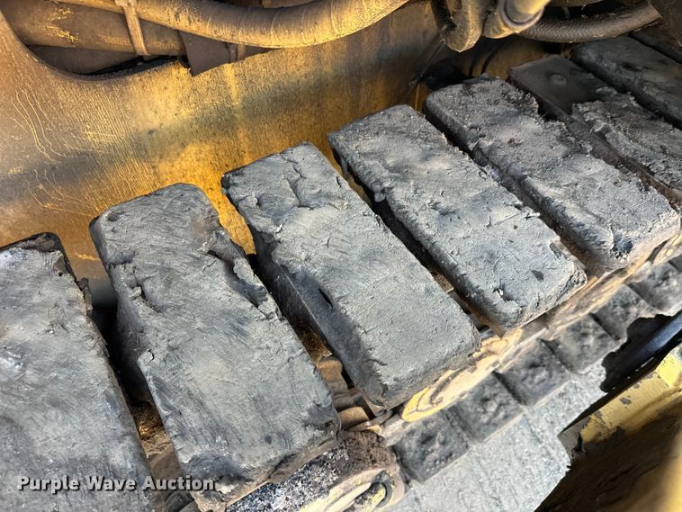 image for item FK1844 1998 Caterpillar AP-650-B paver