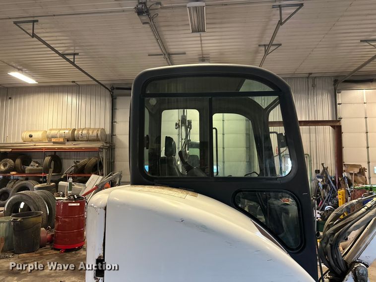 image for item FK1864 2008 Bobcat 430 mini excavator