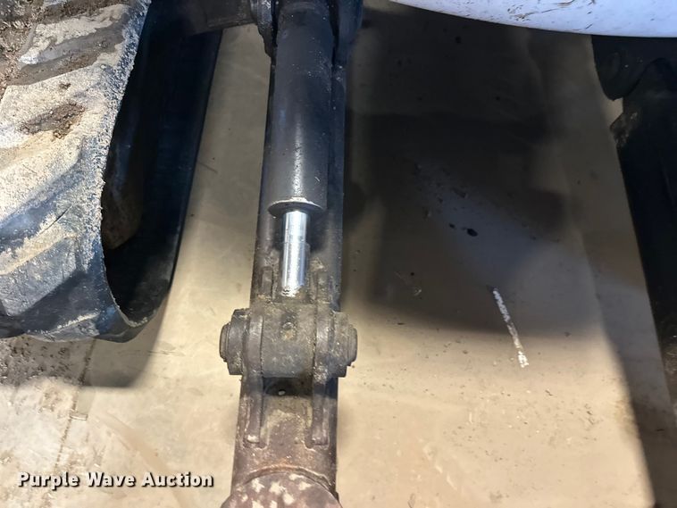 image for item FK1864 2008 Bobcat 430 mini excavator