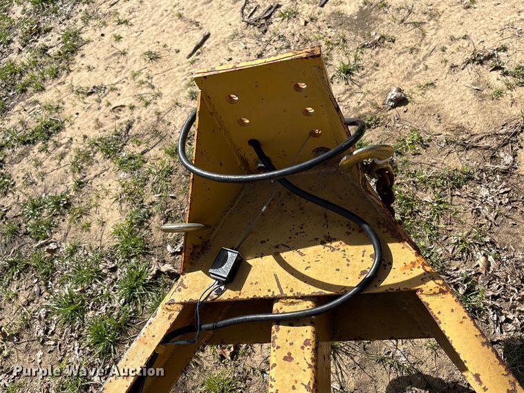 image for item FK2552 2016 Belshe T2 equipment trailer