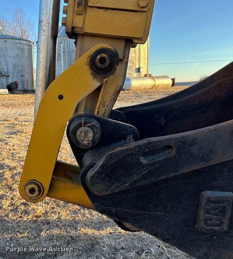 image for item FO3579 1998 Caterpillar 426C backhoe