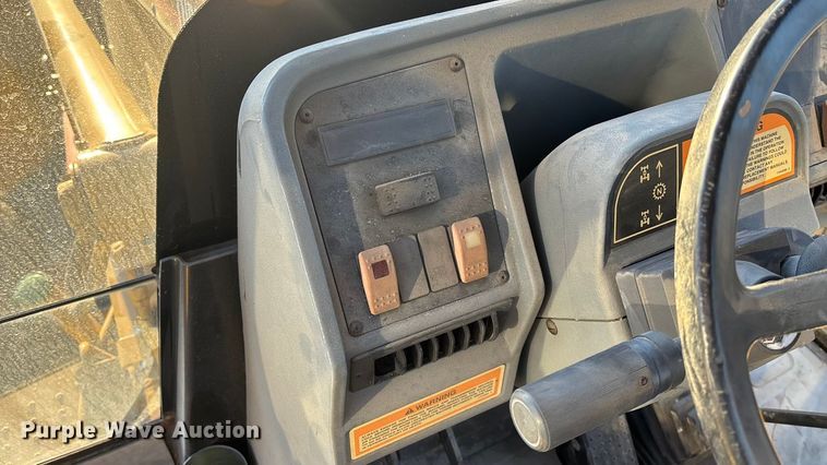 image for item FO3579 1998 Caterpillar 426C backhoe