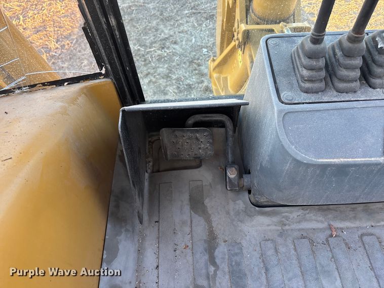 image for item FO3579 1998 Caterpillar 426C backhoe