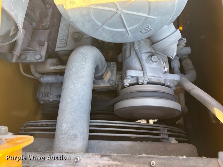 image for item FO3579 1998 Caterpillar 426C backhoe