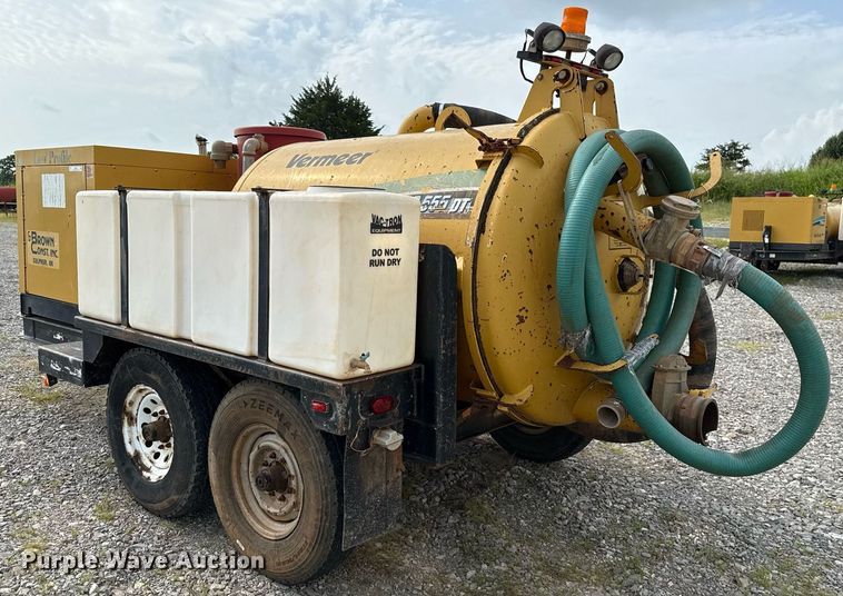 image for item HI9283 Vermeer LP555DT vacuum excavator