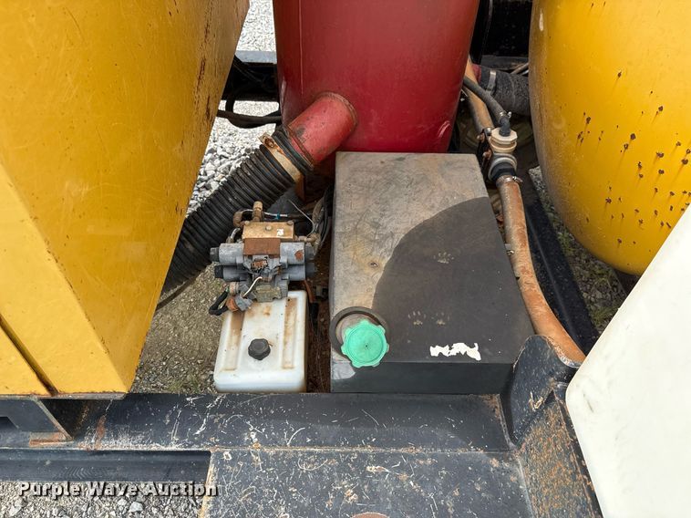 image for item HI9283 Vermeer LP555DT vacuum excavator