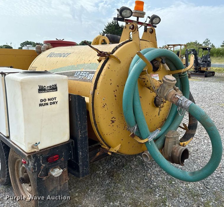 image for item HI9283 Vermeer LP555DT vacuum excavator