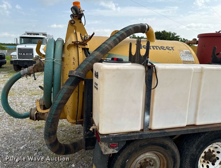 image for item HI9283 Vermeer LP555DT vacuum excavator